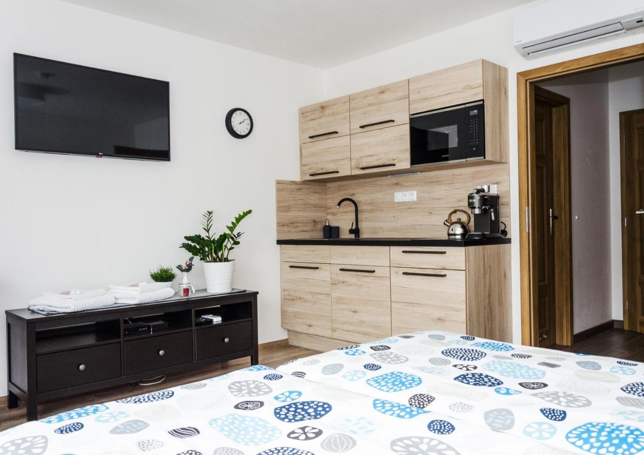 Apartmany U Kotacku Veverske Kninice Eksteriør billede